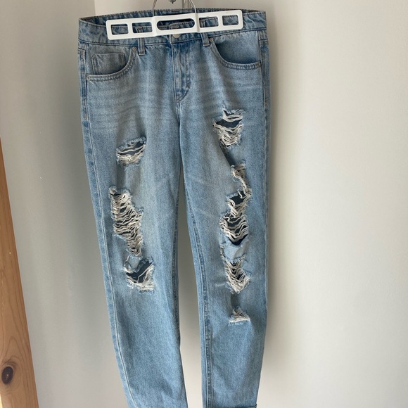 Mom Jeans - Picture 2 of 4